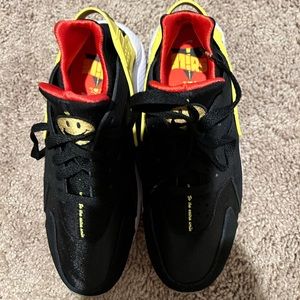 Nike huranche  size 8 in women